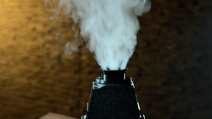 Ultra Smoke by Bond Lee, Wenzi & MS Magic