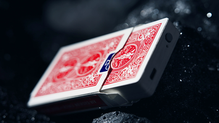 Leviti Deck by PITATA