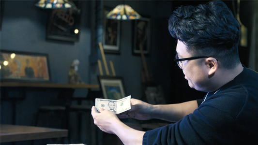 The Right Bill (GBP) by Wang Zhe & Bacon Magic