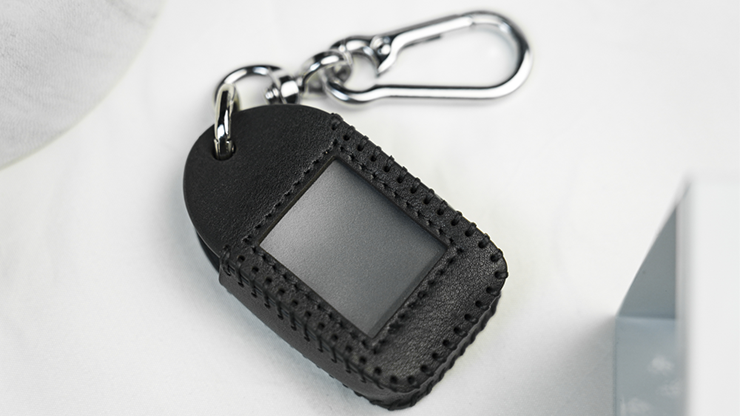 Palm Peeker Keychain Case by PITATA MAGIC - Trick